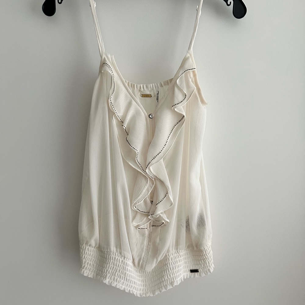 Selling brand new Guess cami top in size small in perfect condition